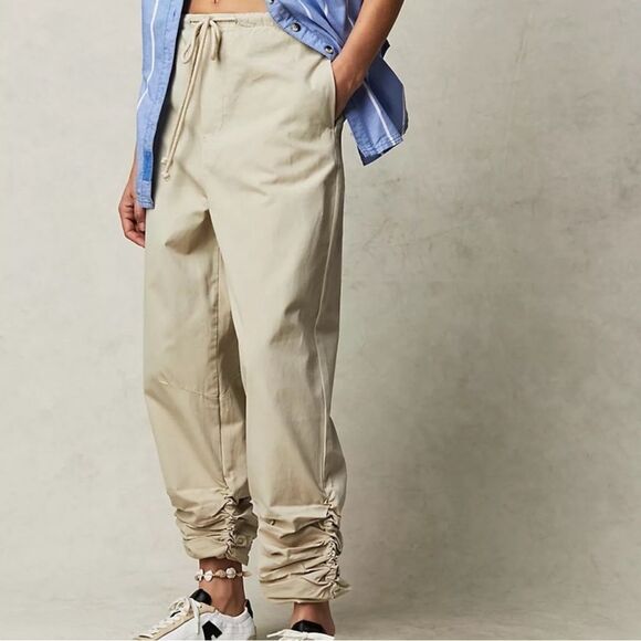 NWOT Free People Parachute Khaki Summer Ruched M Pants Drawstring Pockets Relax - Picture 11 of 11